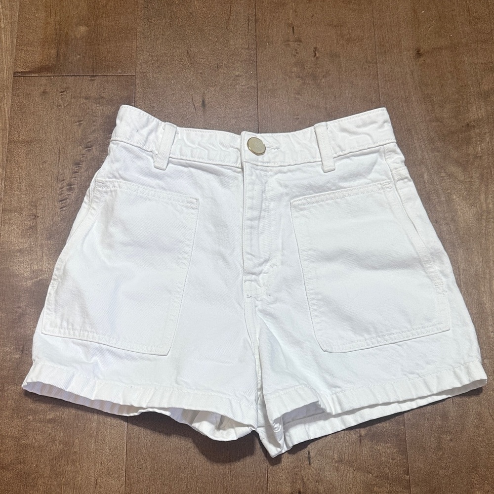 Zara White High-Waist Patch Pocket Shorts